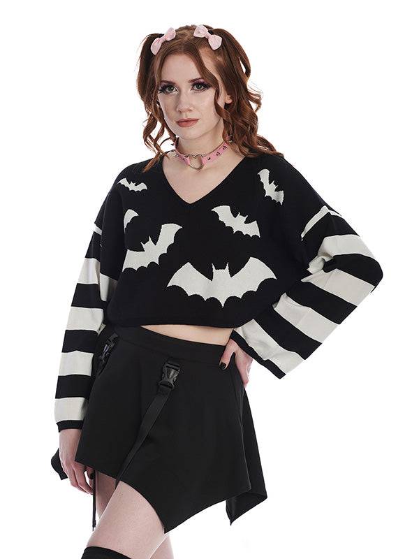 Black and White Bats Top - DivineDarkness- Online shop voor Gothic en Alternatieve Kleding!